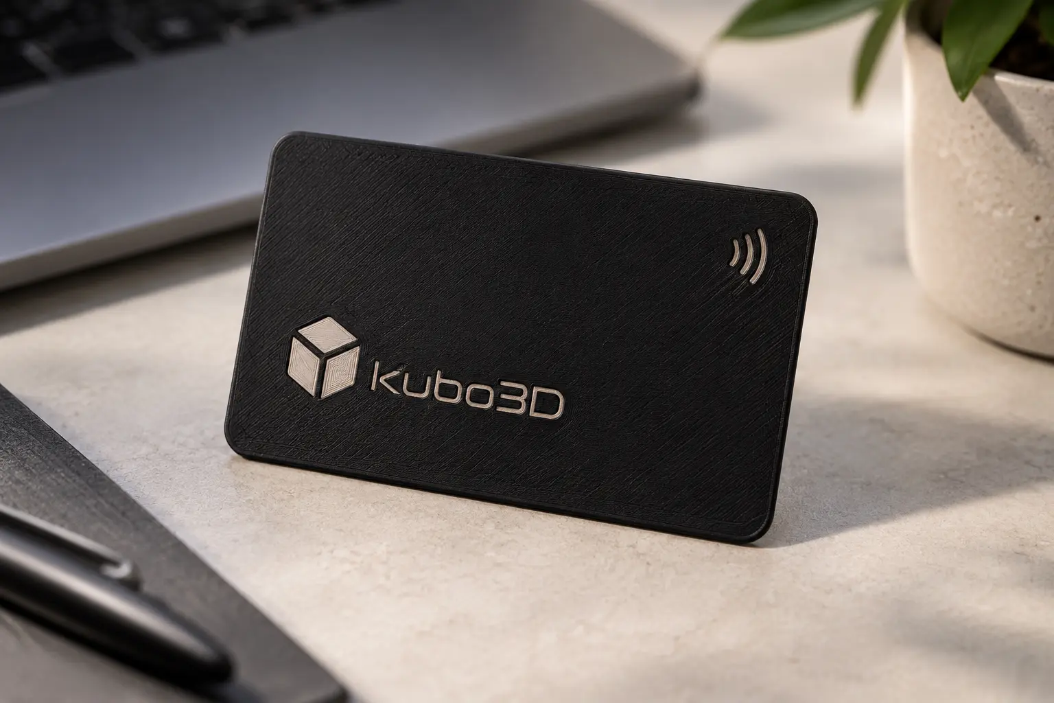 Cartão de visita NFC preto personalizado com logótipo