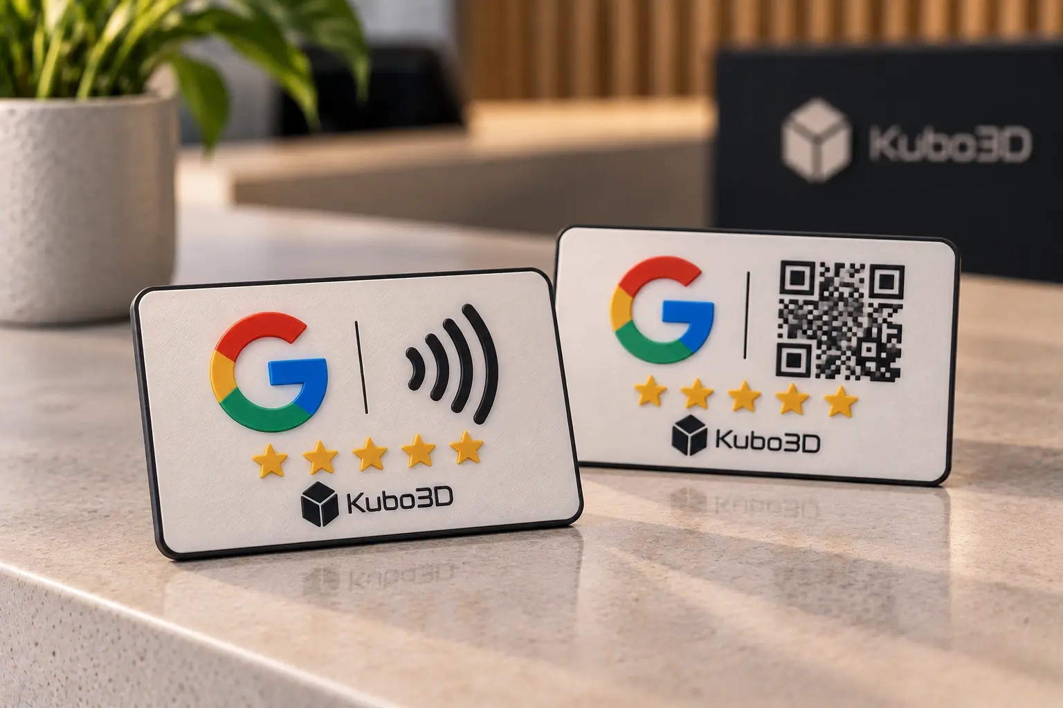 Dois displays Google Reviews de balcão, com NFC e QR code